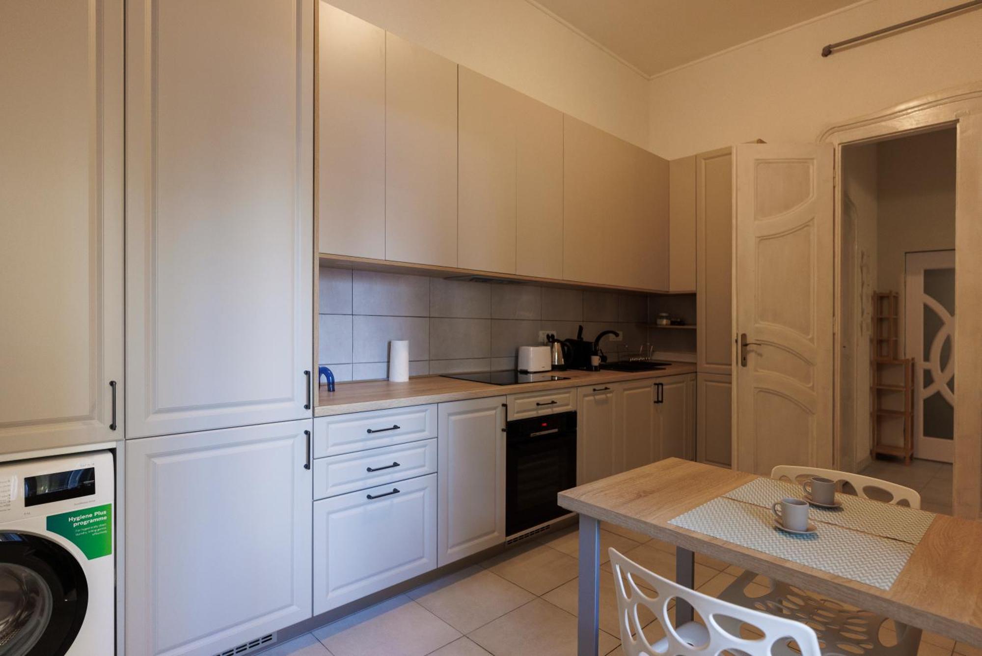 טימישוארה Victoriei Square Apartment מראה חיצוני תמונה