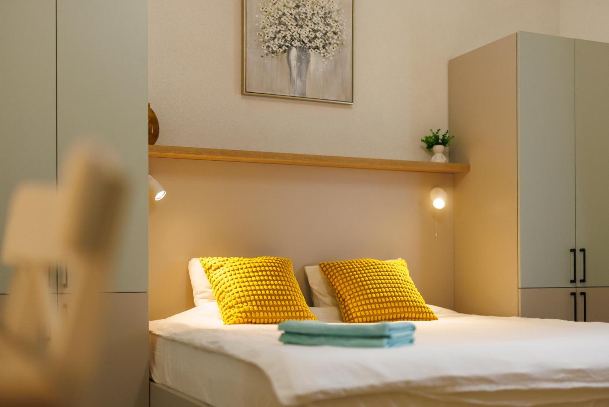 טימישוארה Victoriei Square Apartment מראה חיצוני תמונה